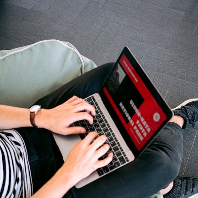 利用哪些網頁設計策略可以提升網站用戶體驗?